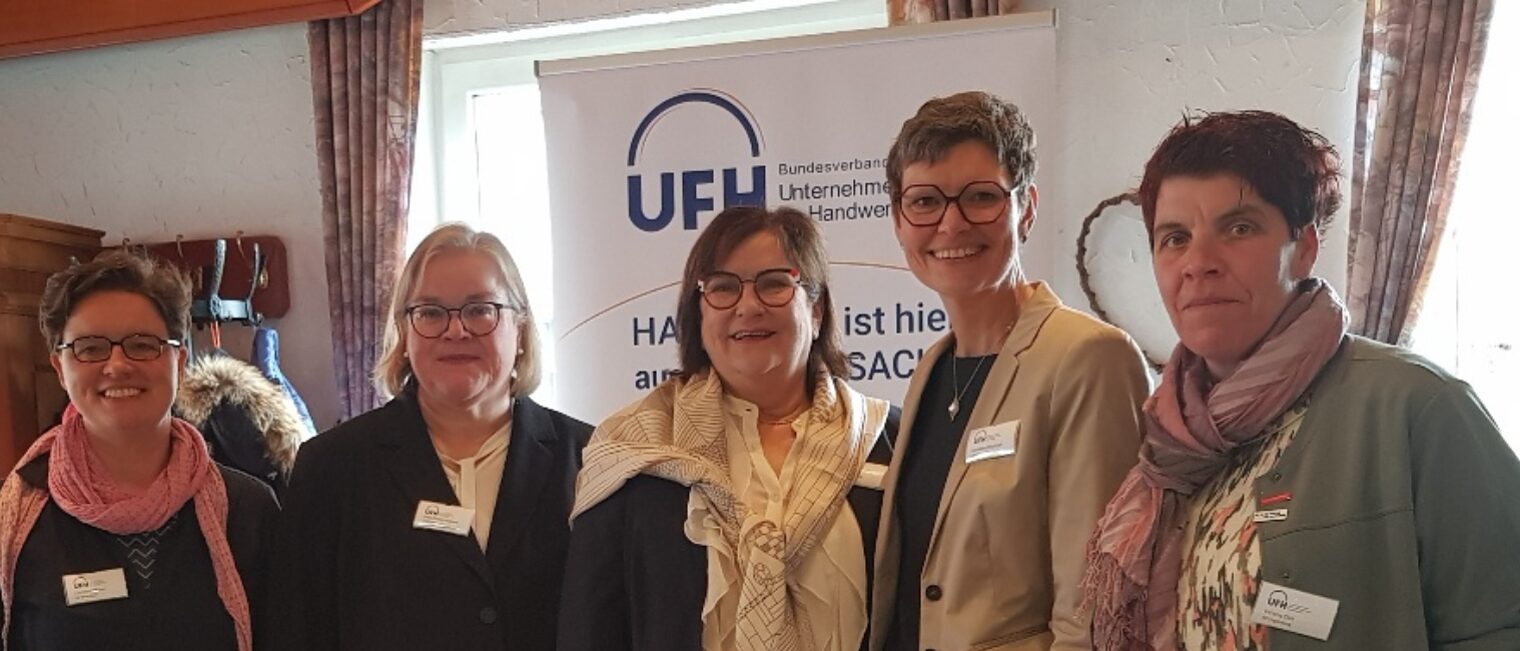 UFH Vorstand 2025 (von links) Christine Maurer, Jutta Zimmer-Kappes, Elvira Spörck, Christine Oestreich und Verena Diehl