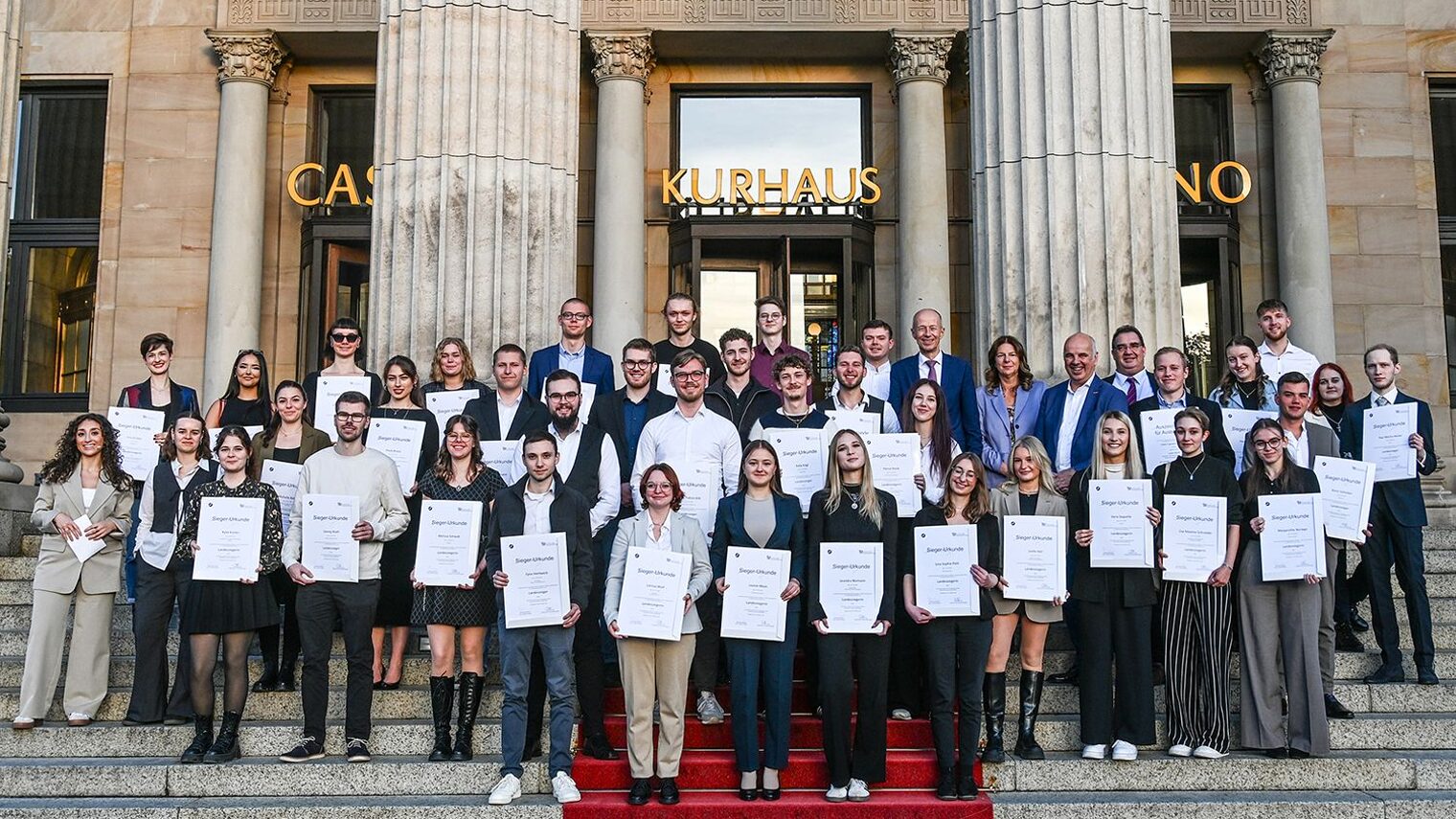 Auszeichnung der Landessiegerinnen und Landessieger der Deutschen Meisterschaft im Handwerk (DMH) im Wiesbadener Kurhaus 
