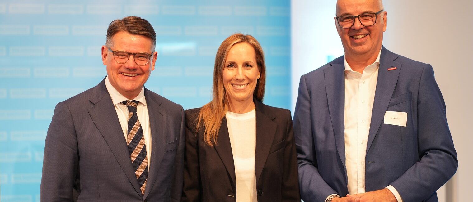 Ministerpräsident Boris Rhein, Landtagspräsidentin Astrid Wallmann und Stefan Füll, Präsident des Hessischen Handwerkstages beim